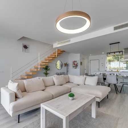Newly Built 3 Bed Modern Townhome W Pool, Sea View Apartment Estepona