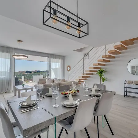 Newly Built 3 Bed Modern Townhome W Pool, Sea View *