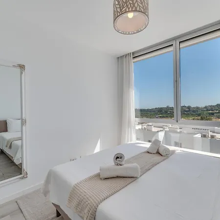 Apartment Newly Built 3 Bed Modern Townhome W Pool, Sea View *
